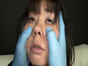 美女の顔面崩壊悪戯① 淫戯指編　サンプル画像02